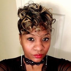 Meet your Posher, Sabrina